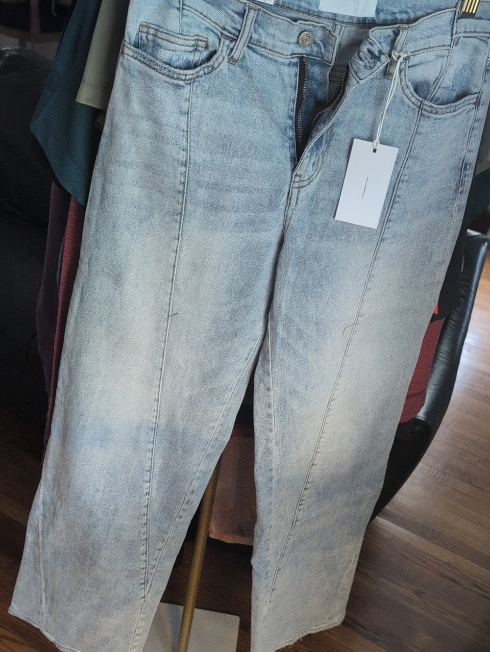 Relaxed Light Blue Wash Women's Jeans - Casual Loose Fit